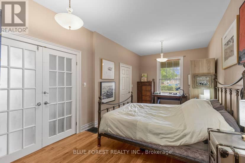 550 Elizabeth Street — photo 17 of 40