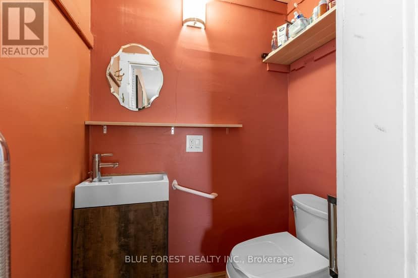 550 Elizabeth Street — photo 19 of 40