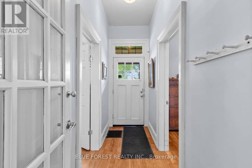 550 Elizabeth Street, London East, photo 4