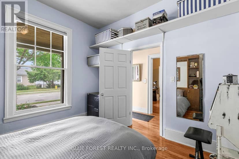 550 Elizabeth Street, London East, photo 6