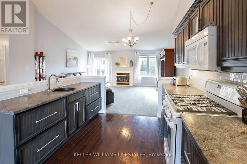 21 - 861 Shelborne Street — photo 7 of 34