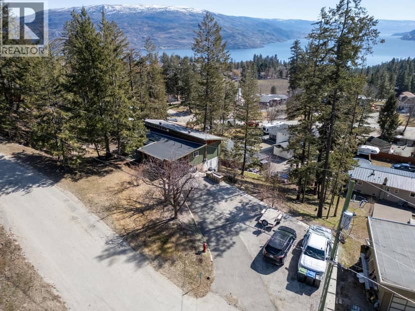 6333 Forest Hill Drive, Peachland