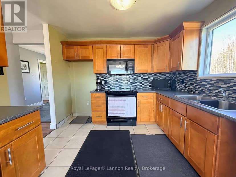 230 Hwy 11/17 — photo 10 of 23