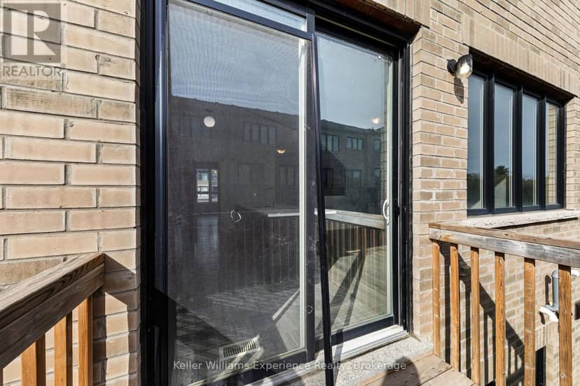115 Blue Forest Crescent — photo 11 of 28