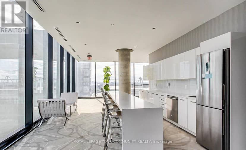 403 - 11 Charlotte Street — photo 11 of 12