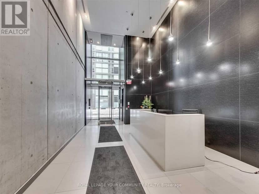 403 - 11 Charlotte Street — photo 8 of 12