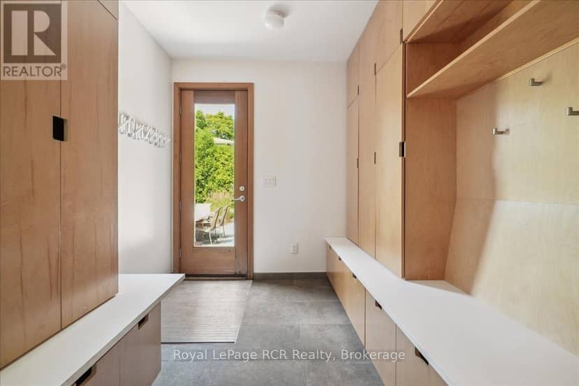 20 Everett Road — photo 19 of 40