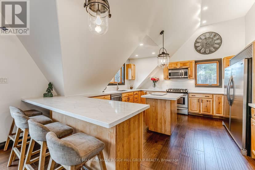 2504 Fairgrounds Road, Ramara, photo 5