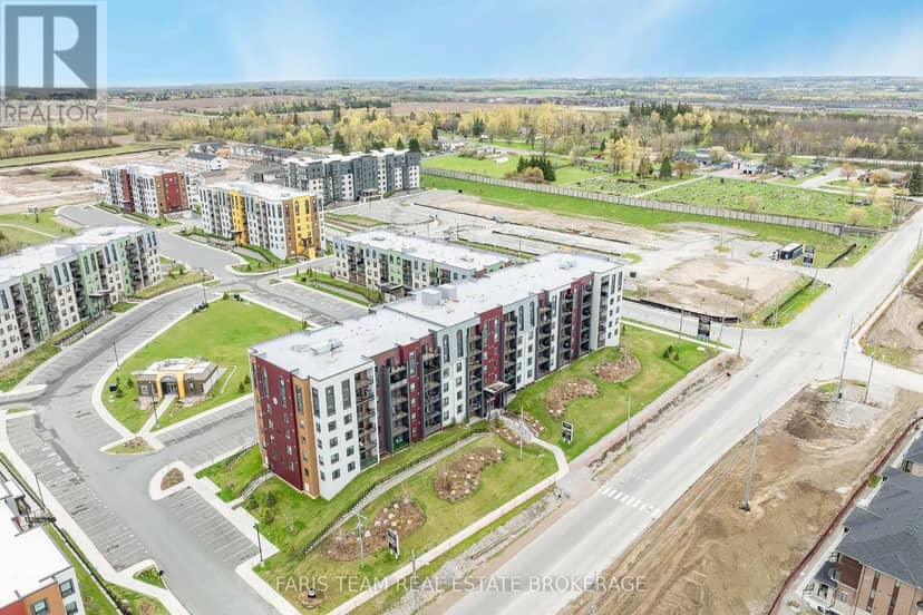 402 - 4 Spice Way, Barrie, photo 3