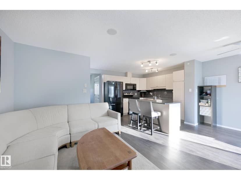 8127 7 AV SW — photo 9 of 40