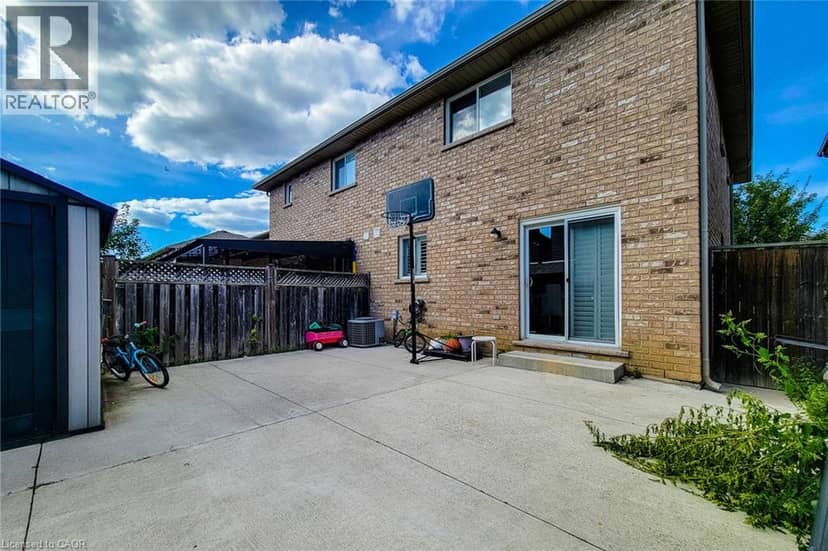 21 JONATHON Court, Hamilton, photo 5
