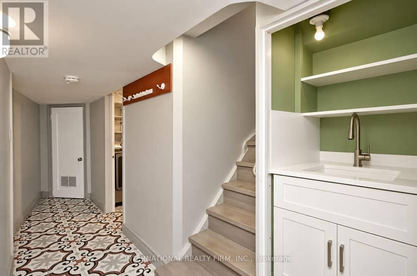 221 Church Street — photo 10 of 14