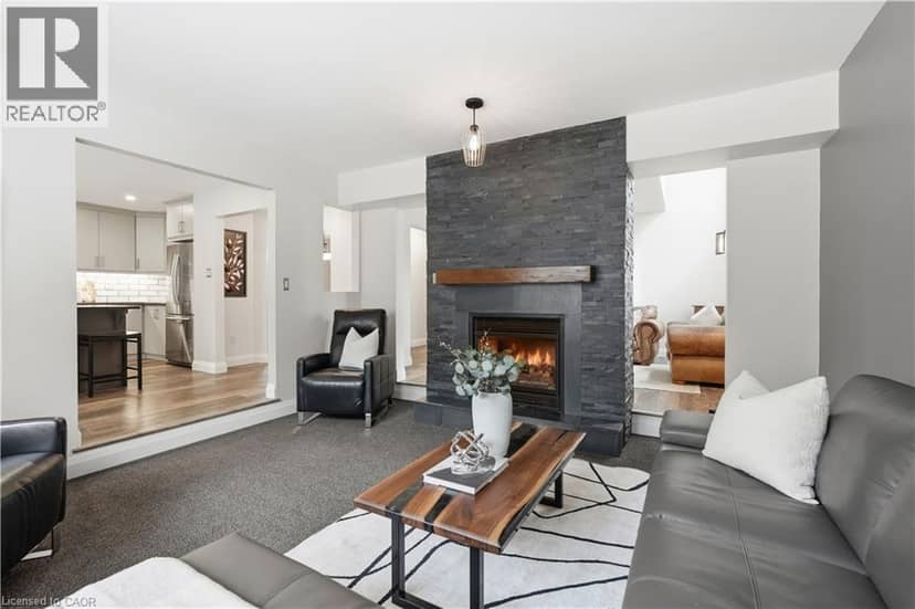 48 BRIDGEPORT Crescent — photo 15 of 40