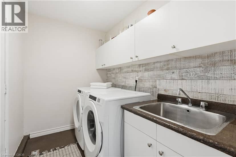 48 BRIDGEPORT Crescent — photo 38 of 40
