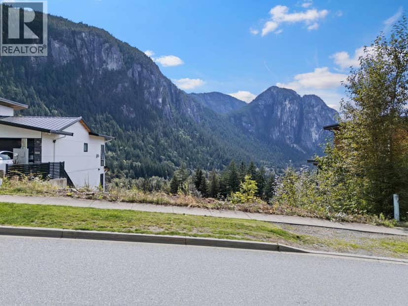 2250 CRUMPIT WOODS DRIVE, Squamish, photo 4
