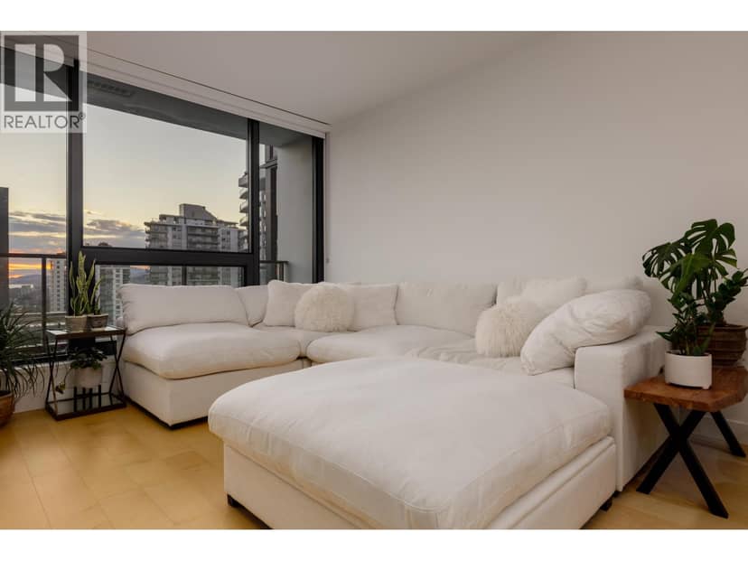 1005 135 E 13TH STREET, North Vancouver, photo 4