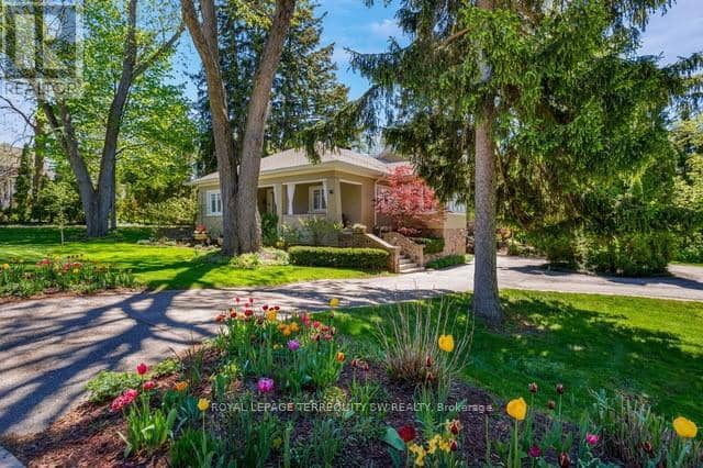 41 Kennedy Street W, Aurora, photo 2