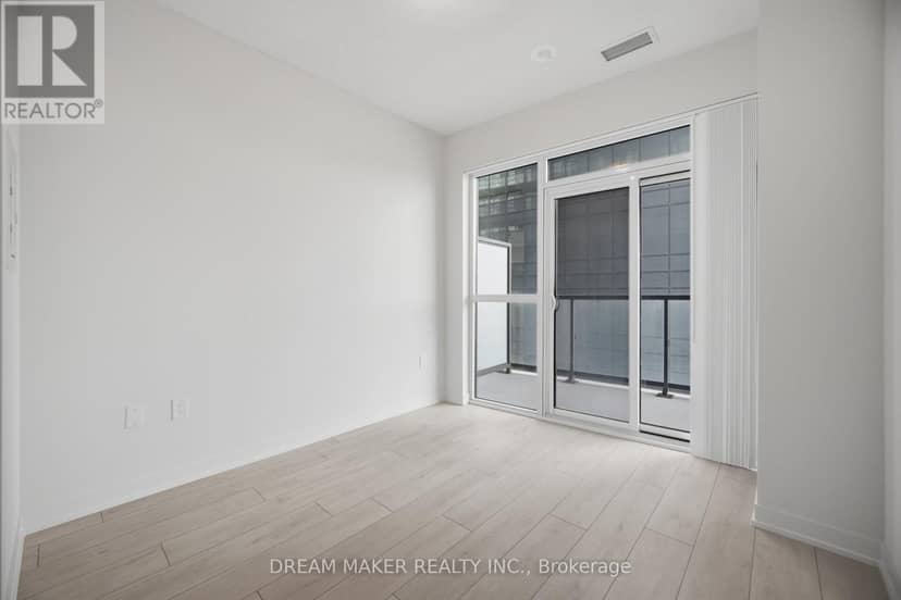 511 - 38 Annie Craig Drive — photo 14 of 40