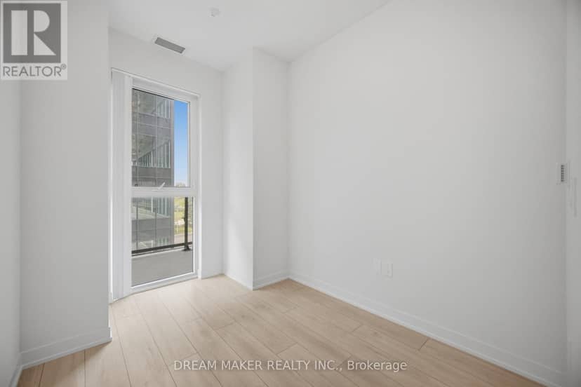 511 - 38 Annie Craig Drive — photo 17 of 40