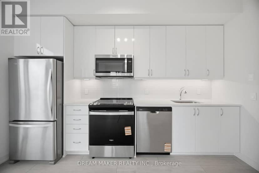 511 - 38 Annie Craig Drive — photo 8 of 40