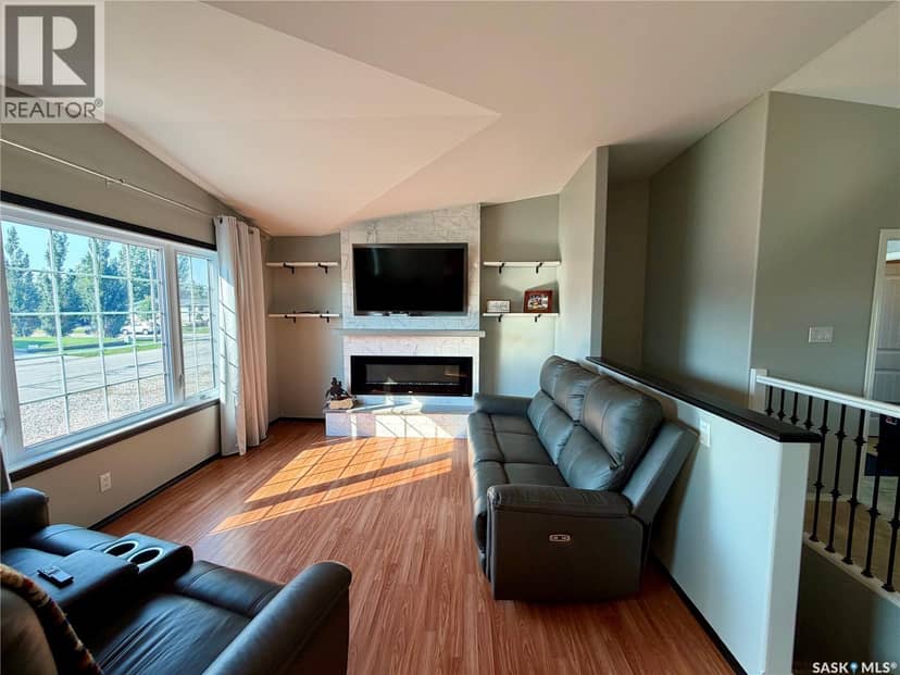 303 5th STREET W, Carnduff, photo 5