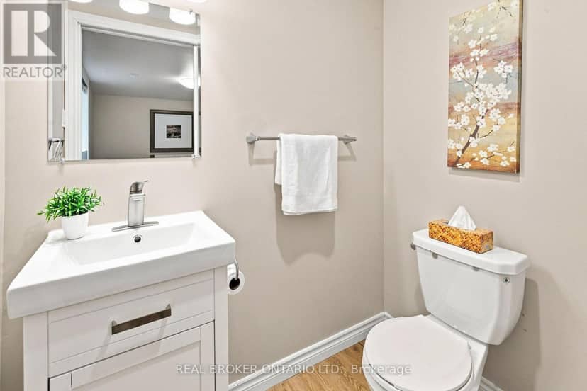 82 Meadowlands Drive W — photo 40 of 40