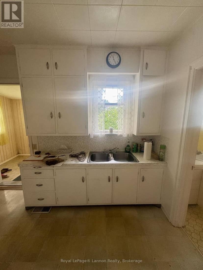 105 Hudson Street — photo 12 of 22
