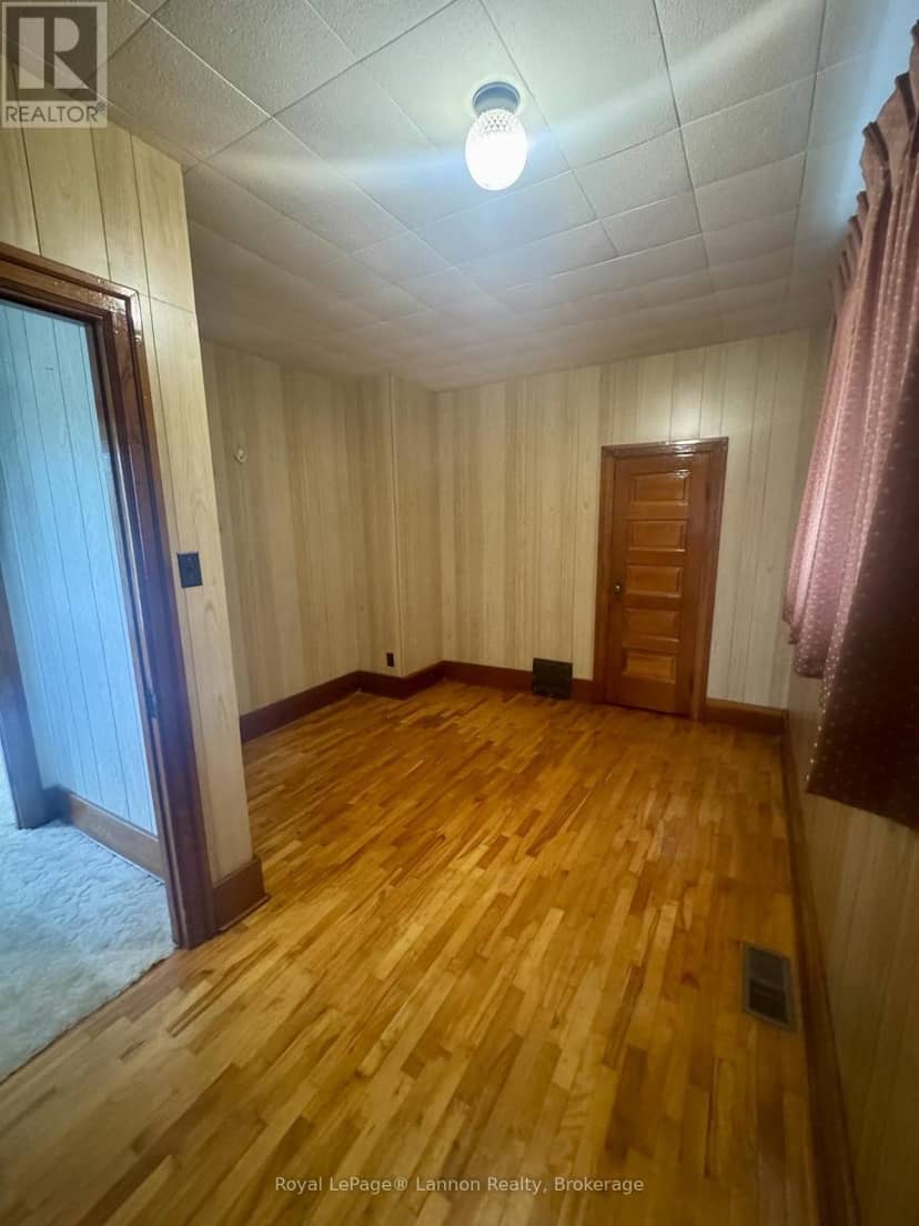 105 Hudson Street — photo 17 of 22