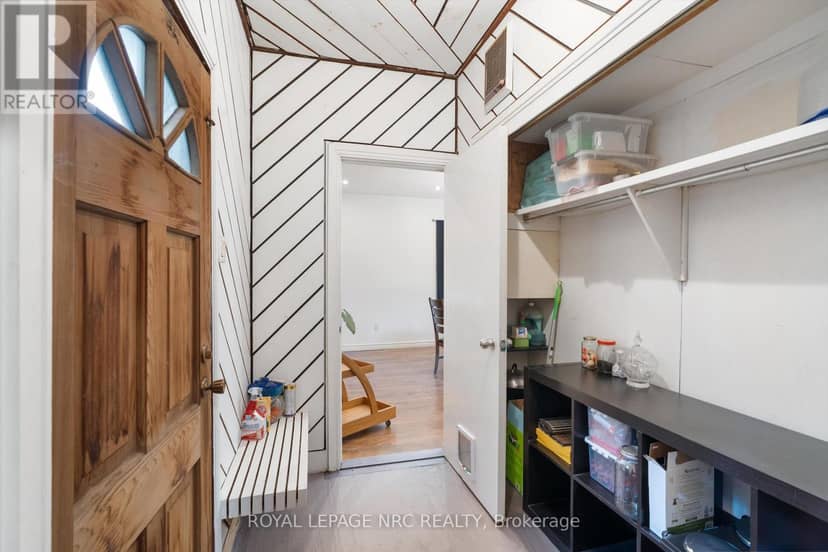 46 Adelene Crescent — photo 15 of 40