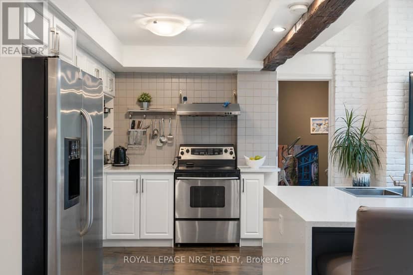 46 Adelene Crescent — photo 7 of 40