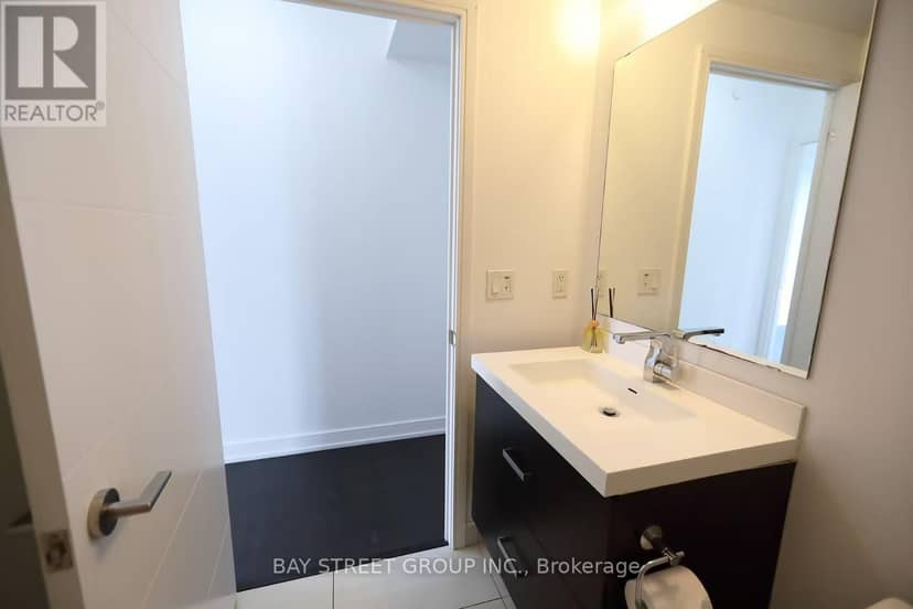 3004 - 50 Wellesley Street E — photo 10 of 20