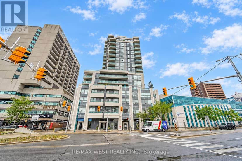 1211 - 736 Spadina Avenue — photo 1 of 10