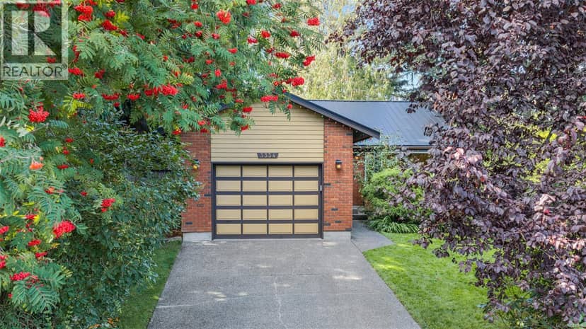 3334 Wishart Pl, Colwood