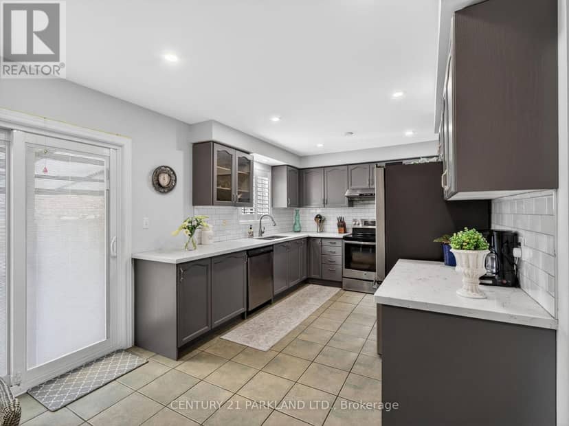 181 Purcell Crescent — photo 11 of 40