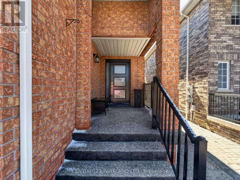 181 Purcell Crescent — photo 2 of 40