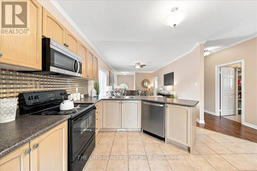 61 McIntyre Drive — photo 13 of 38