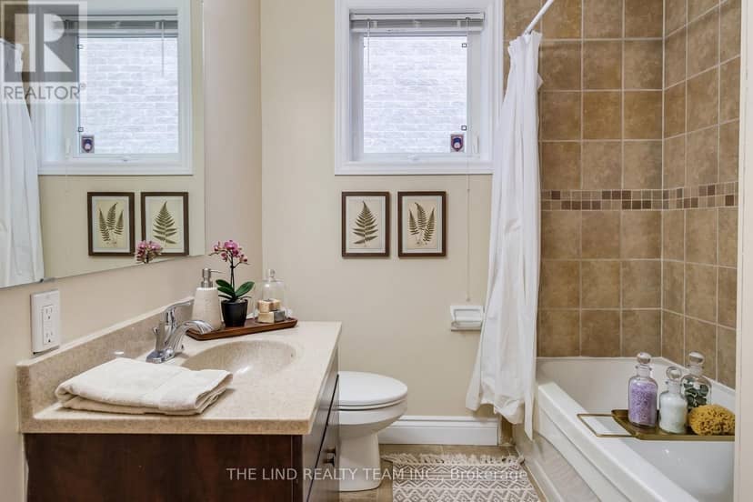 61 McIntyre Drive — photo 37 of 38