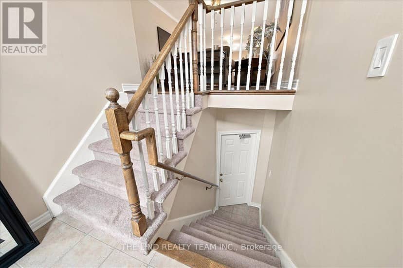 61 McIntyre Drive — photo 6 of 38