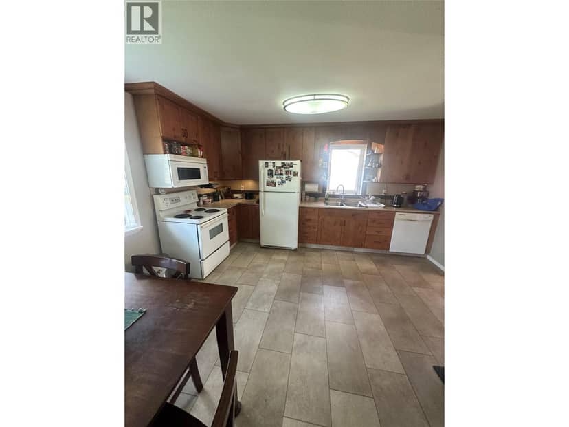 4704 Nicholson Road, Chetwynd, photo 4