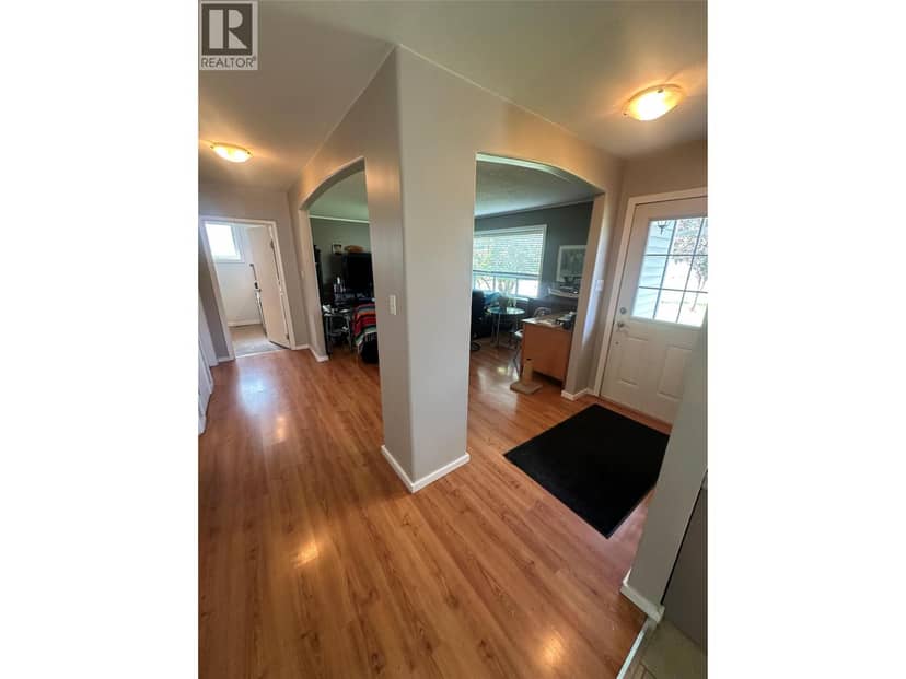 4704 Nicholson Road, Chetwynd, photo 5