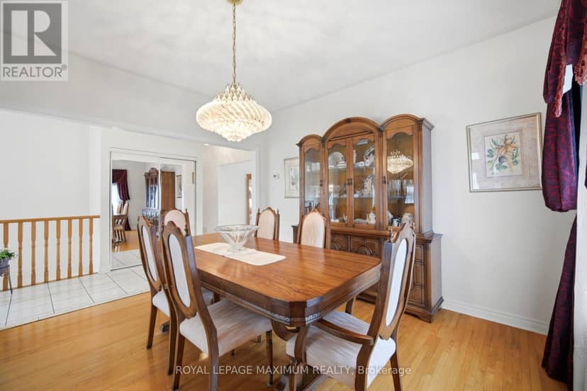 34 Kirkwood Crescent — photo 11 of 40