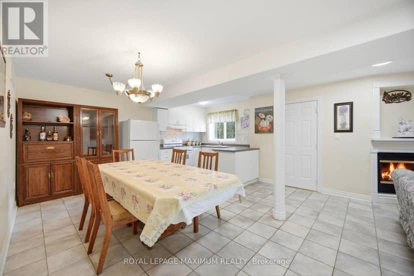 34 Kirkwood Crescent — photo 31 of 40