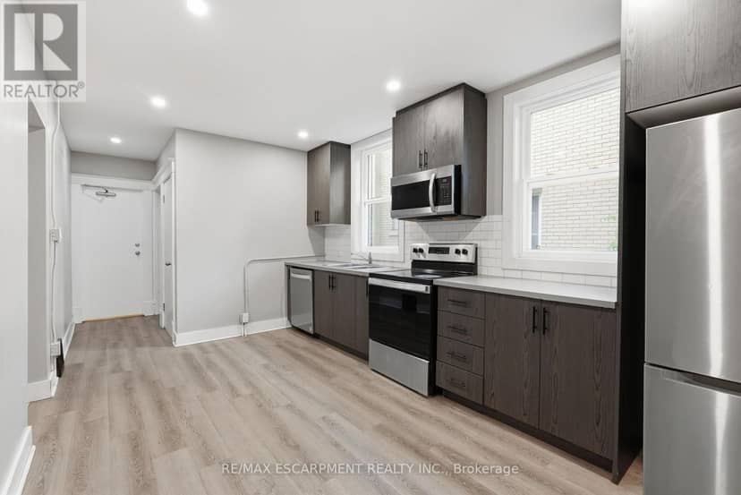 63 Melrose Avenue S — photo 10 of 40