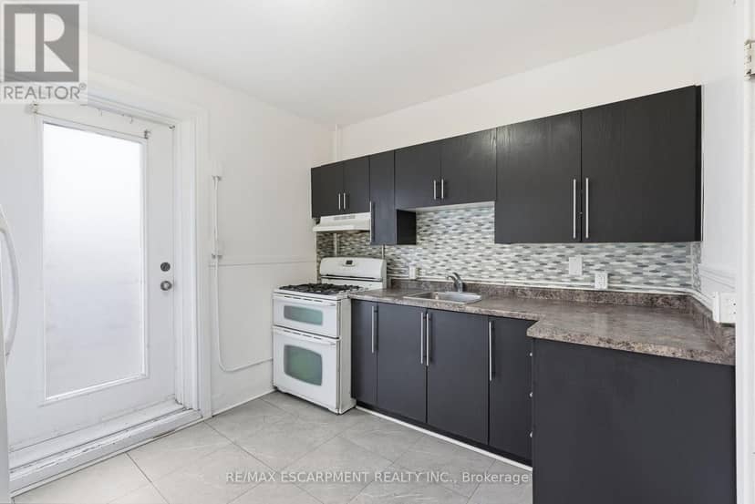 63 Melrose Avenue S — photo 13 of 40
