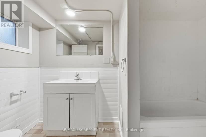 63 Melrose Avenue S — photo 40 of 40