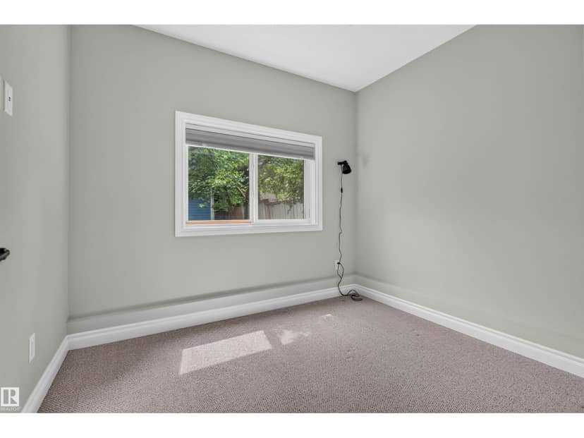 11212 75 AV NW — photo 20 of 40