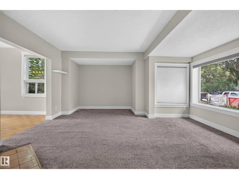 11212 75 AV NW — photo 27 of 40