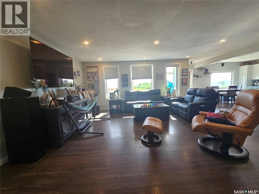 211 Rye Street — photo 10 of 28