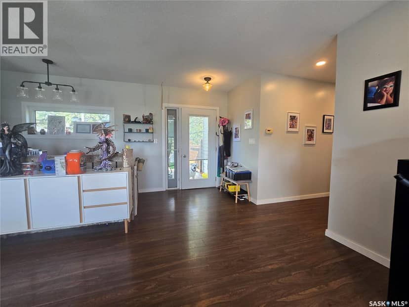 211 Rye Street — photo 11 of 28