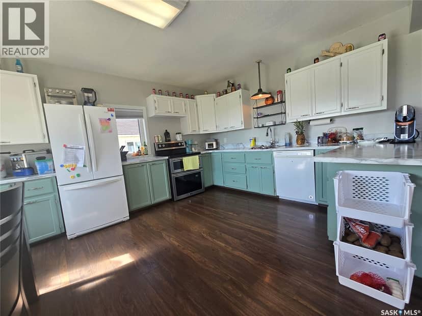 211 Rye Street — photo 4 of 28